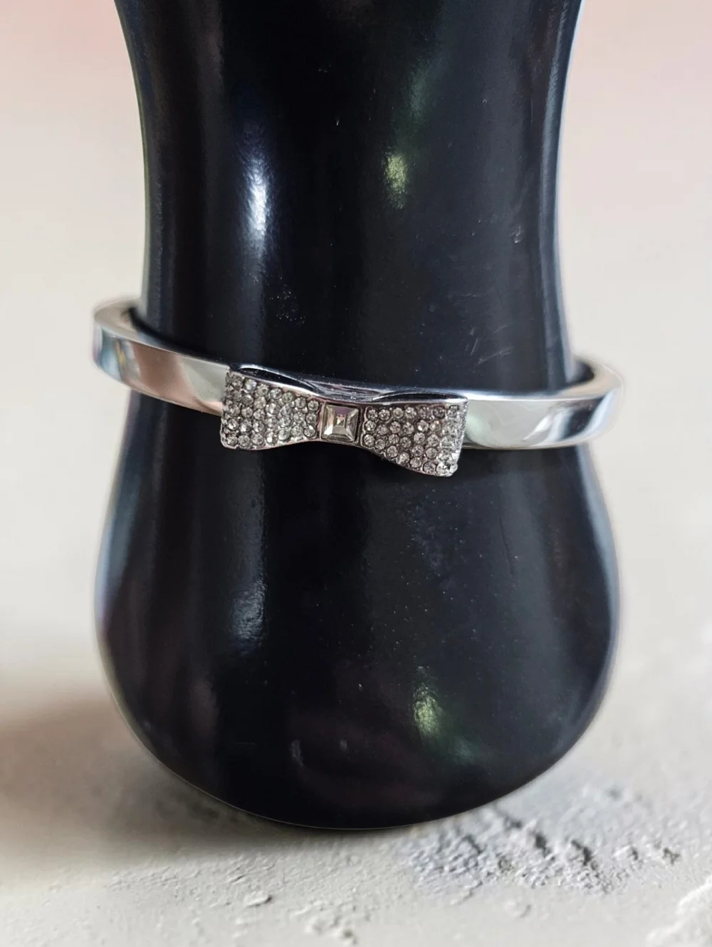 Kate Spade NY Crystal Bow Hinged Bangle Bracelet Silver Tone | Pouch ÷ Box NWOT - Picture 2 of 8